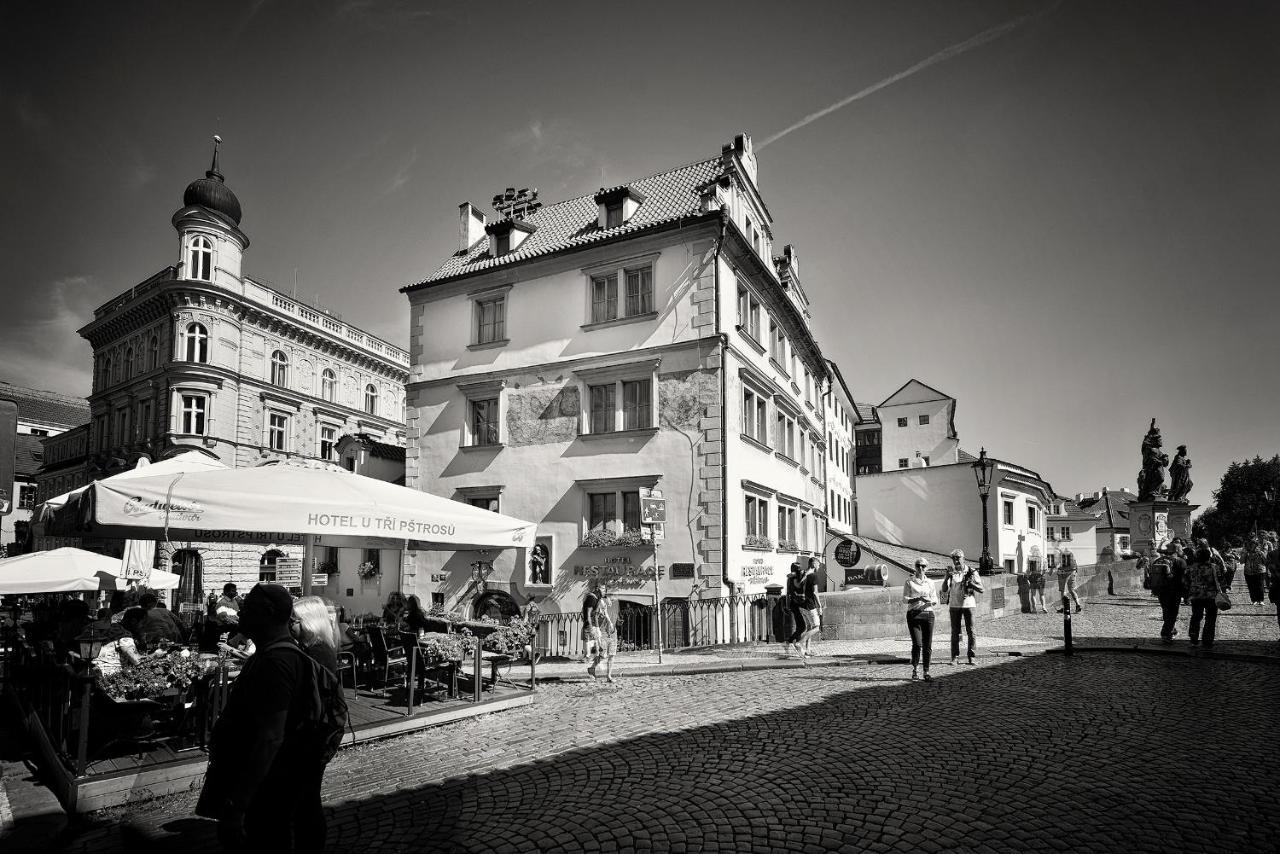 Hotel U 3 Pstrosu Prague Exterior photo